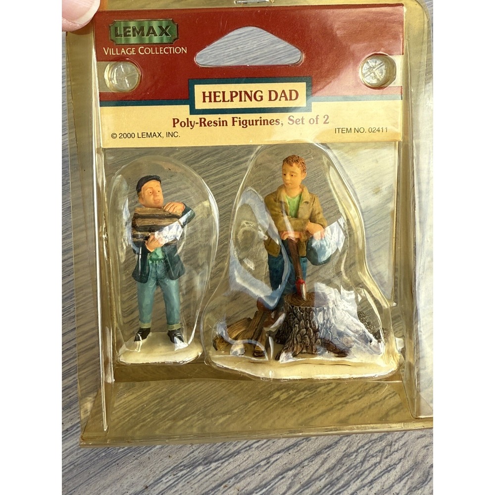 VINTAGE 2000 LEMAX "HELPING DAD" SET OF 2 ACCESSORY